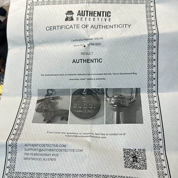 Signed GUCCI Dachshund Keychain Gold Tone New - Picture 5 of 6